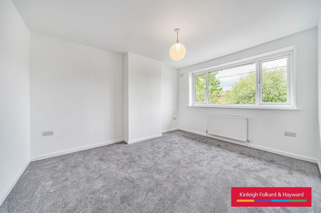 Property photo 3 of 17 Picture No. 06