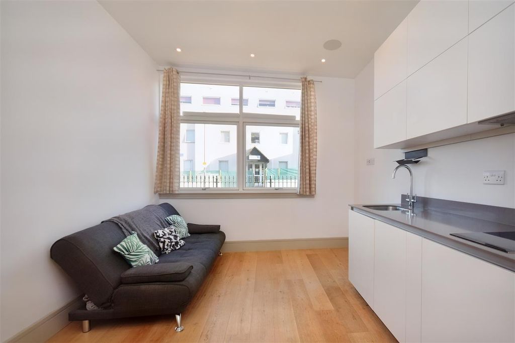 Property photo 1 of 9 Main Picture