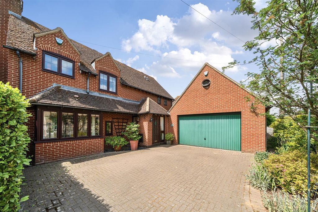 Property photo 1 of 19