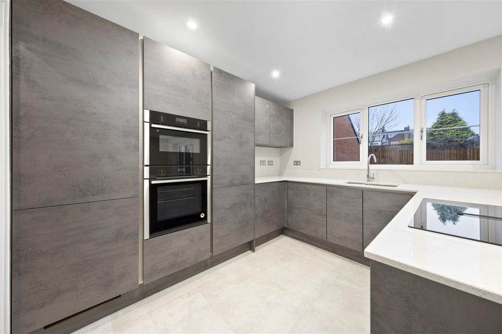 Property photo 3 of 28 Hi3A9403.Jpg