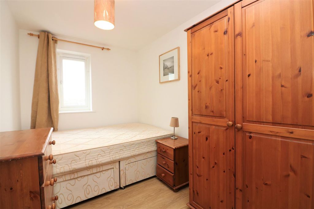 Property photo 2 of 9 Ferguson Close.Jpg