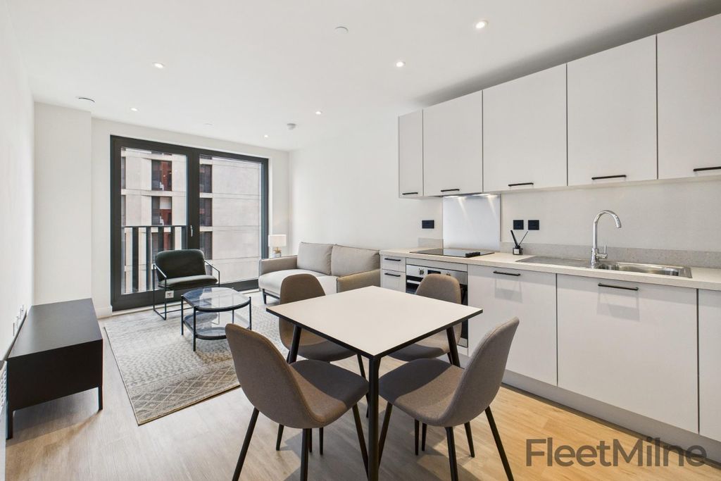 Property photo 1 of 6 Lounge/Dining Room