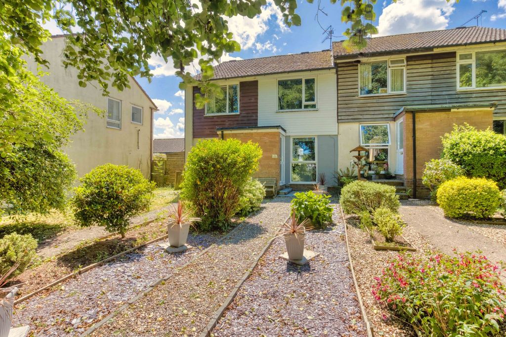 Property photo 1 of 15 Ewemove Taunton Millers Way (21)