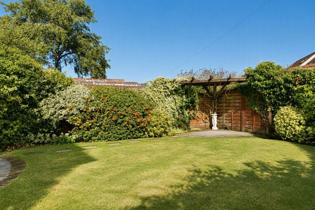 Property photo 3 of 19
