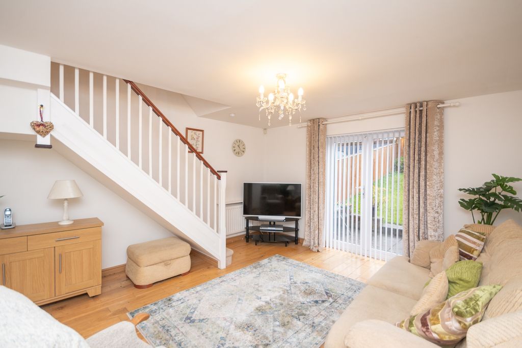 Property photo 2 of 15 Lounge