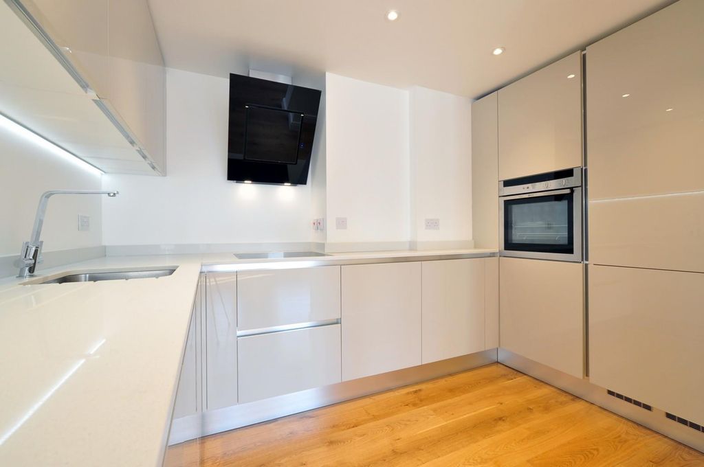 Property photo 2 of 9 1