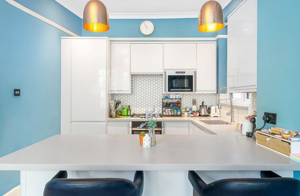 Property photo 3 of 11 Kitchen.2.Jpg