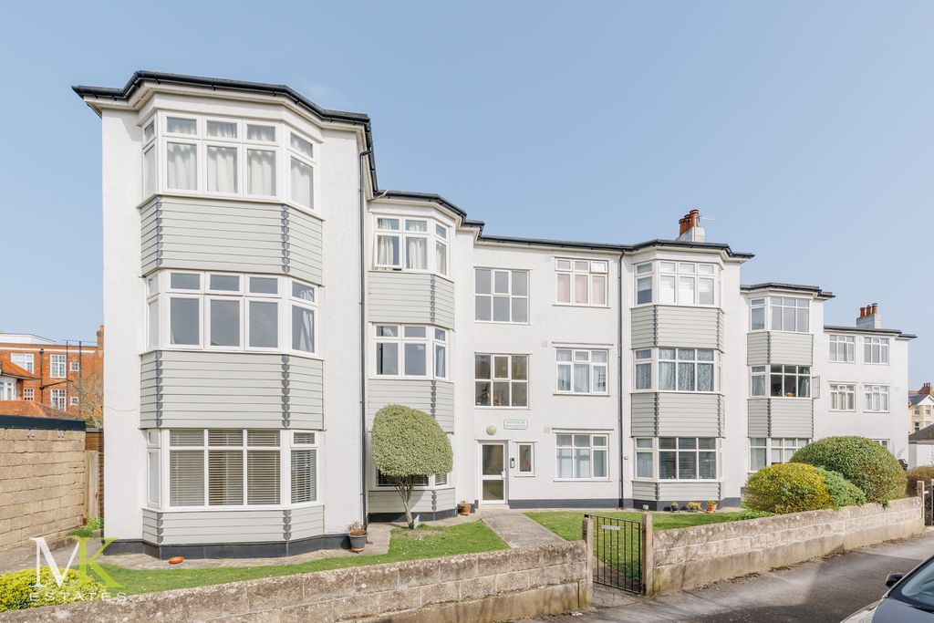 Property photo 1 of 9 Photo 13