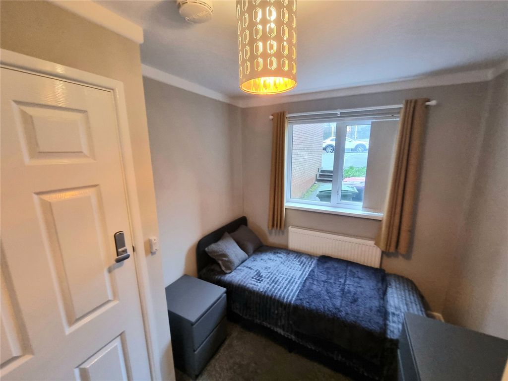 Property photo 1 of 11 Picture No. 24