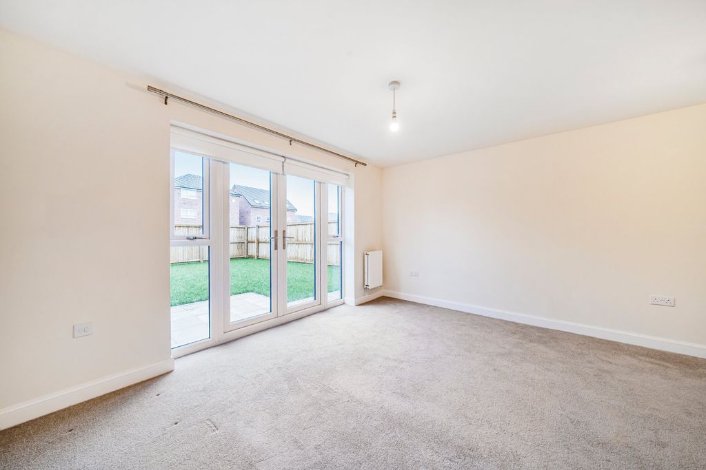 Property photo 3 of 23 Picture No. 84