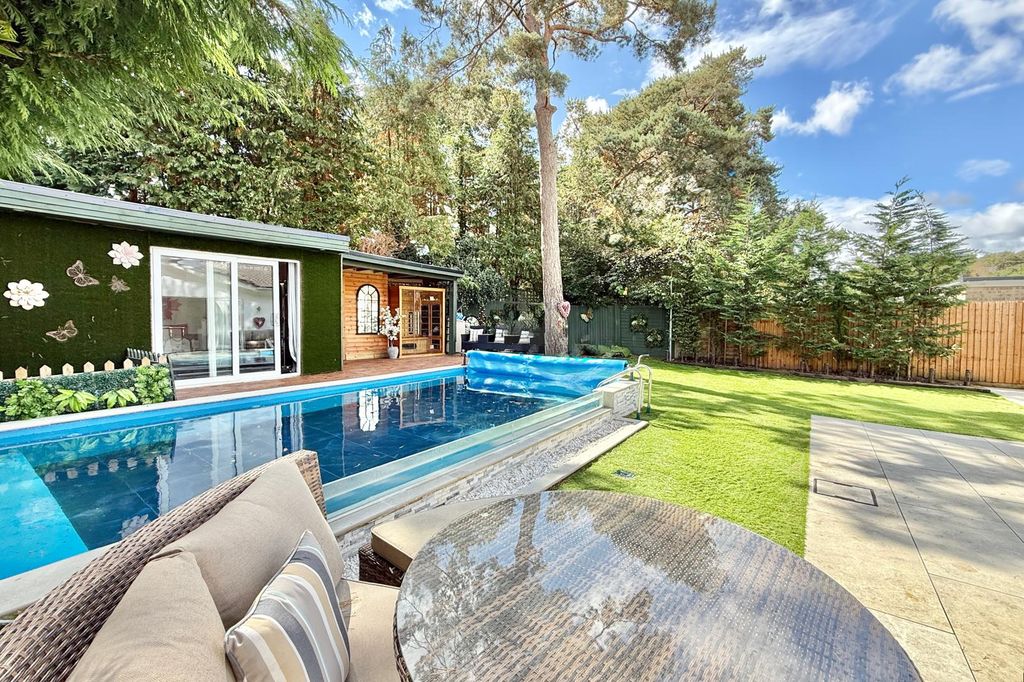 Property photo 3 of 38 Gallery