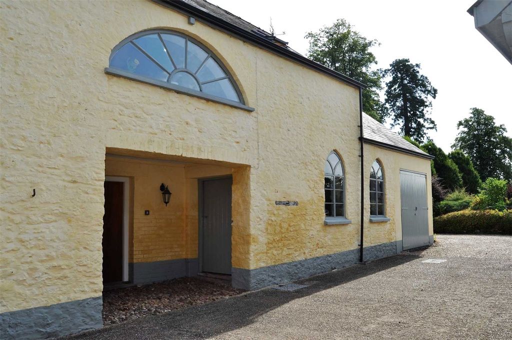 Property photo 1 of 8 Cullompton Seddons