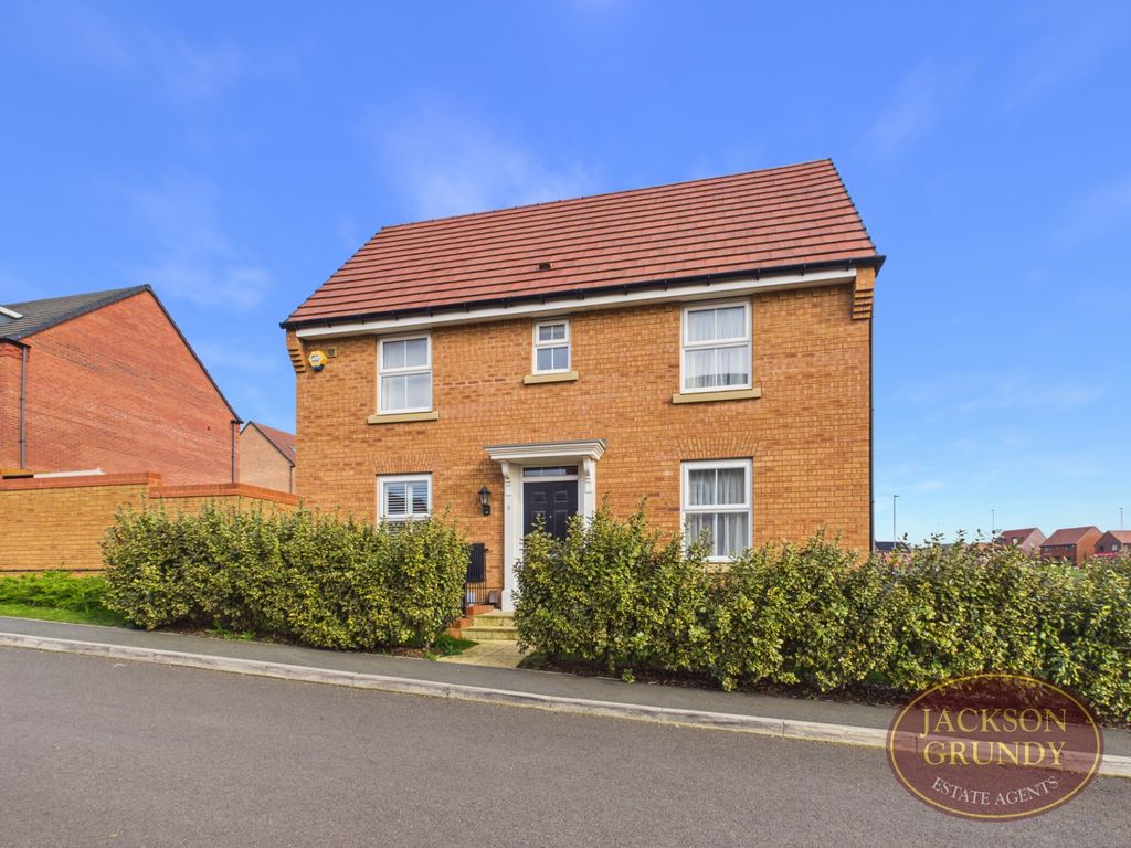 Property photo 1 of 15 Dickens Close