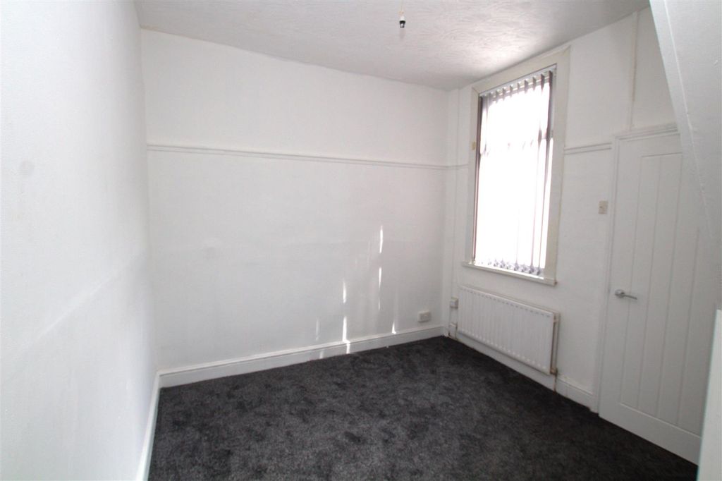 Property photo 2 of 7 Dining Room.Jpg