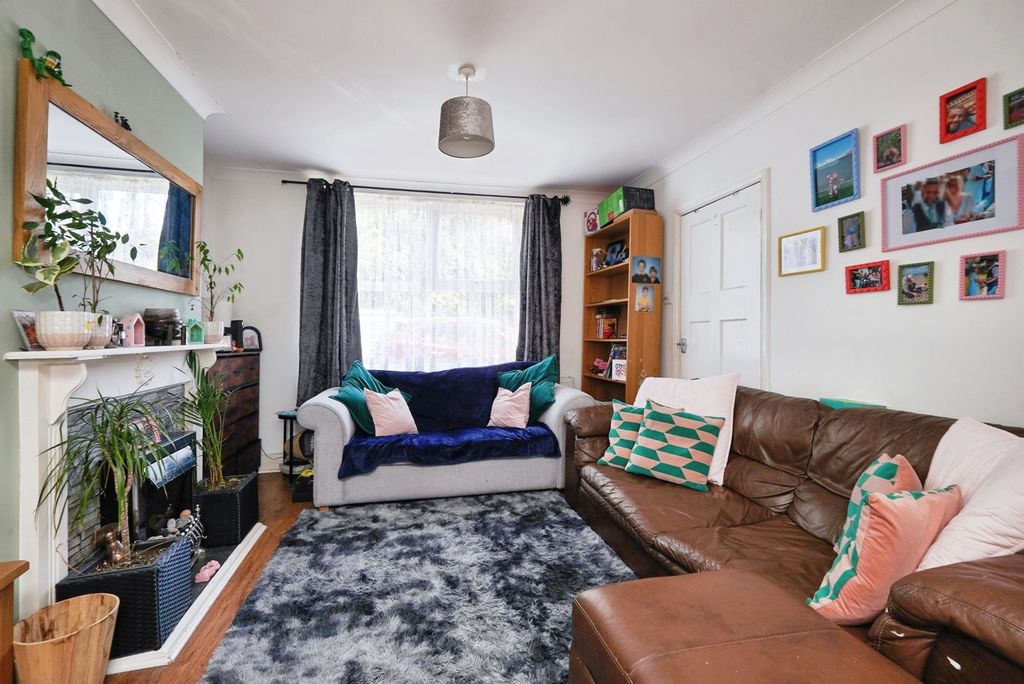 Property photo 3 of 13 Pbox-Img.Jpg