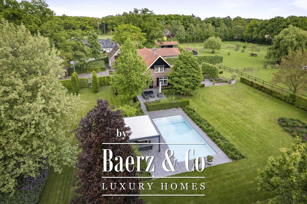 Property photo 1 of 107