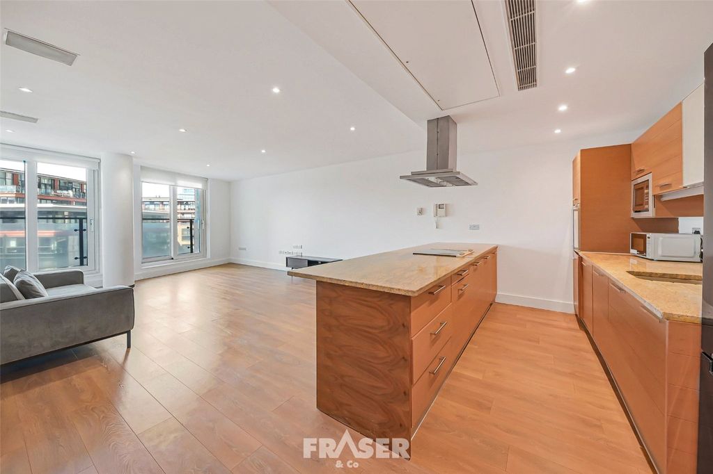 Property photo 2 of 18 Picture No. 66