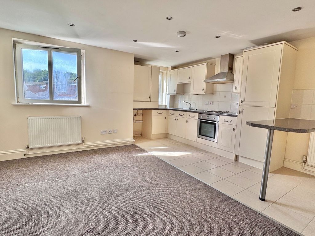 Property photo 2 of 10 Open Plan Living