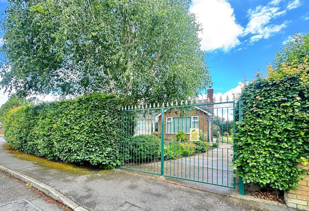 Property photo 2 of 34 Picture No. 44