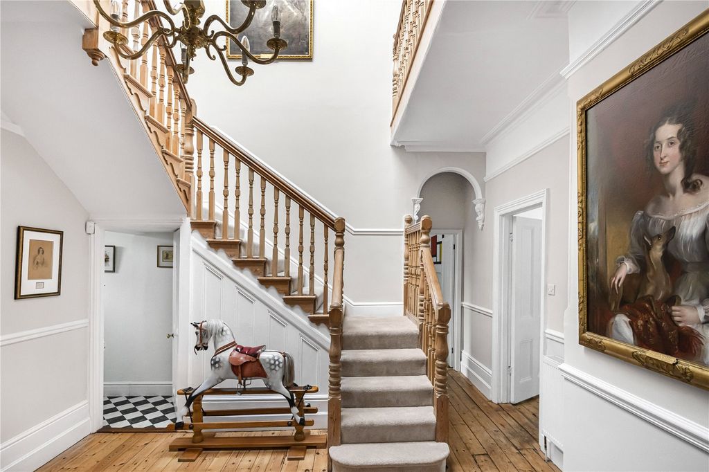 Property photo 2 of 50 Entrance Hall