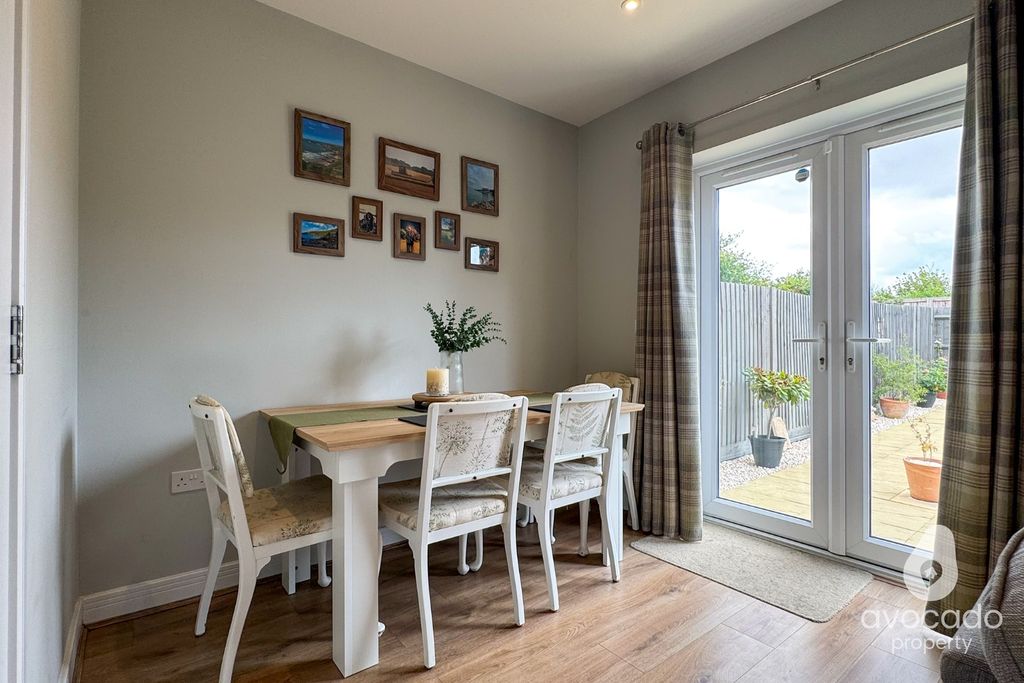 Property photo 3 of 20 5233083