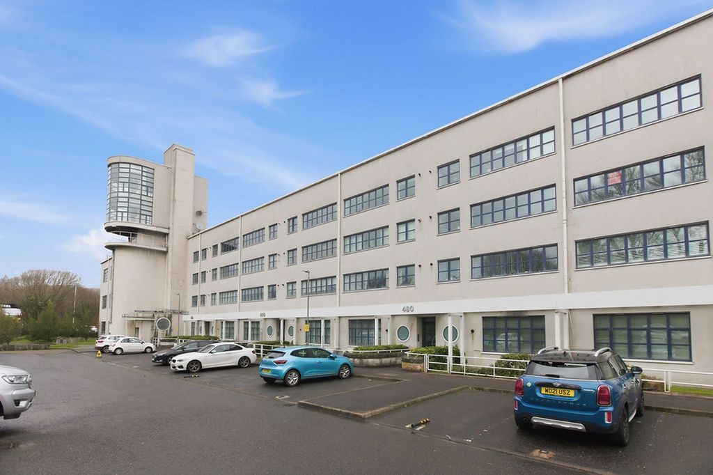 Property photo 2 of 20