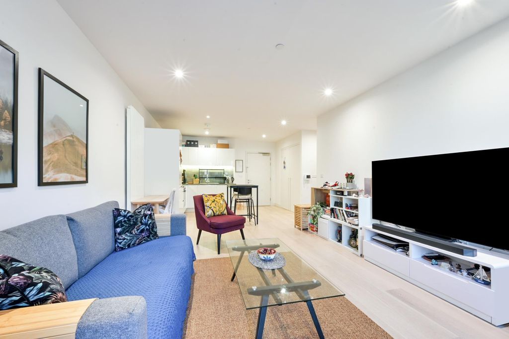 Property photo 2 of 11