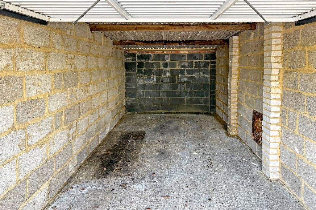 Property photo 3 of 6 Picture No. 02