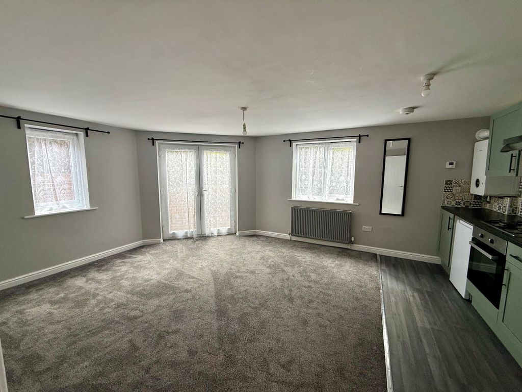 Property photo 3 of 9