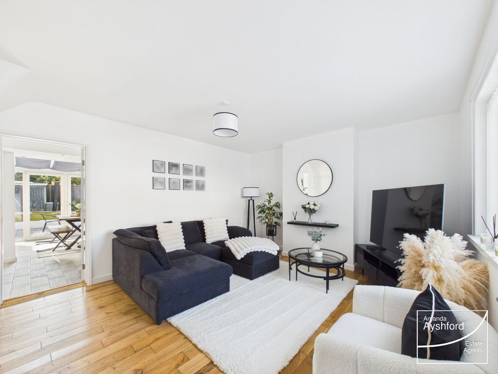 Property photo 2 of 26