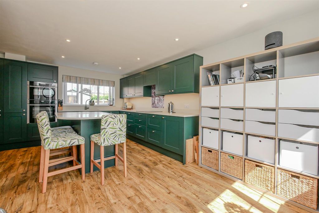 Property photo 3 of 18 Kitchen/Breakfast/Family Room