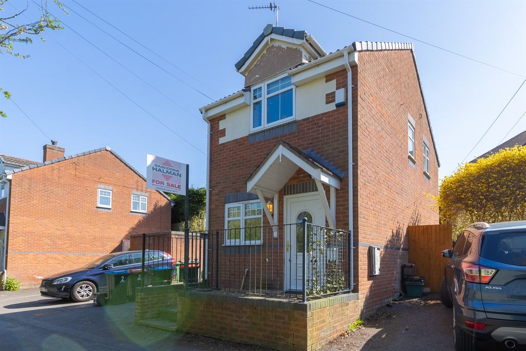 Property photo 1 of 10 (Main)