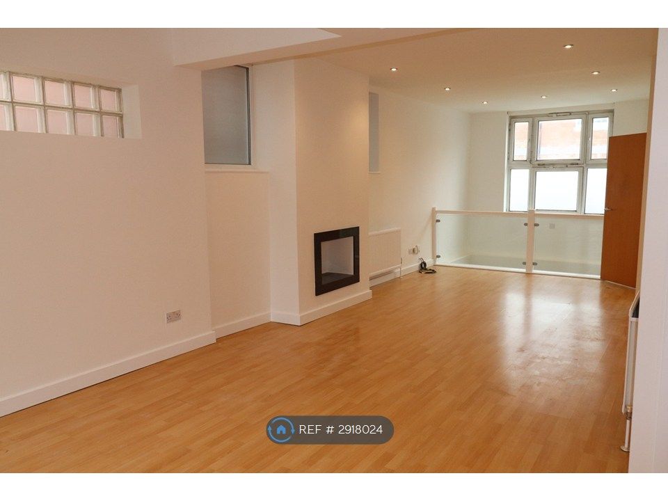 Property photo 2 of 15 Living/Dining Room