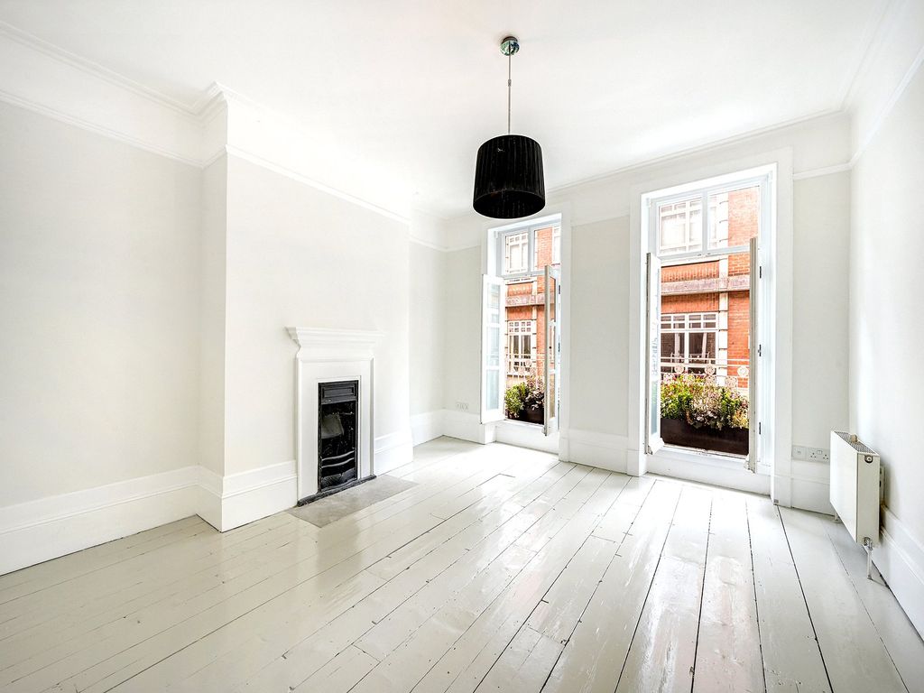 Property photo 1 of 12 Beak Street