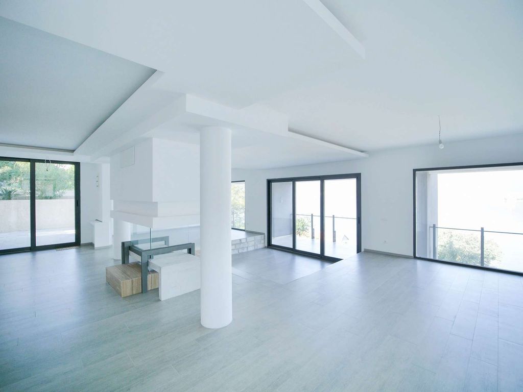 Property photo 2 of 18 <Alttext/>