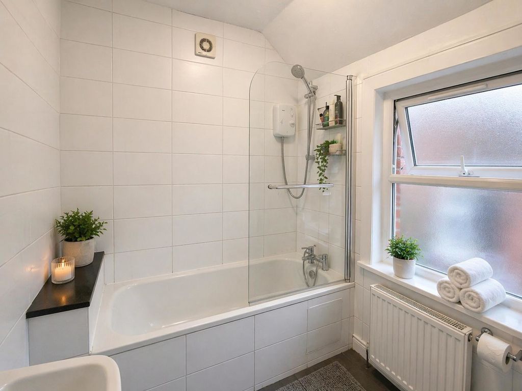 Property photo 3 of 12 Photo 17