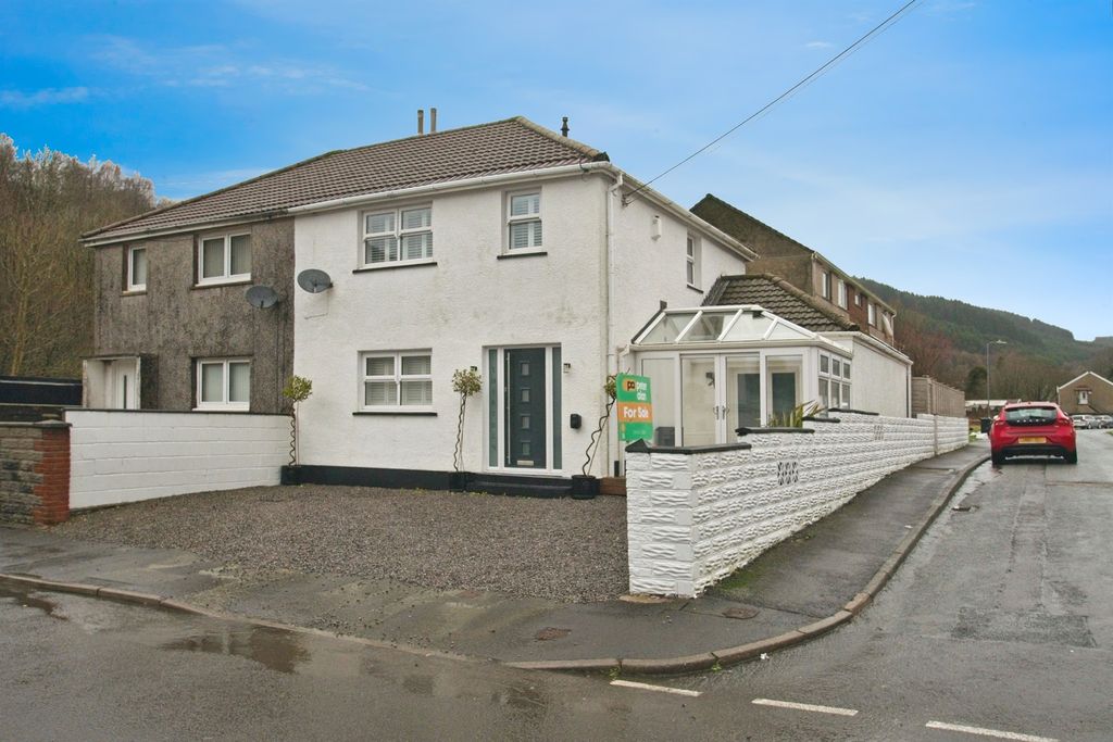 Property photo 1 of 30