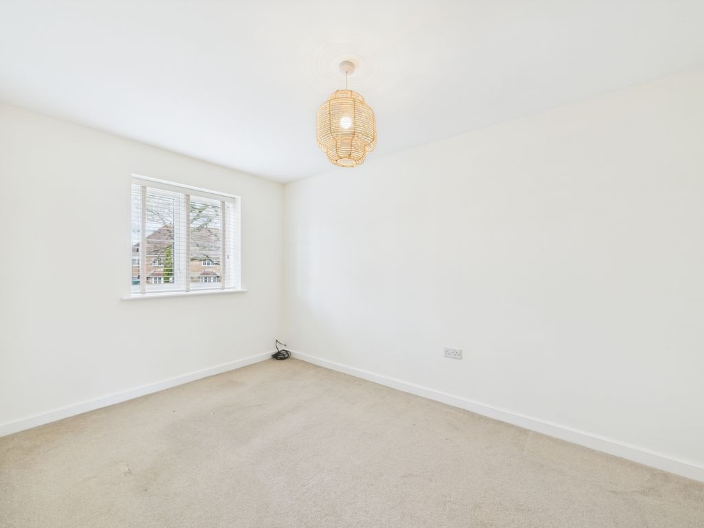 Additional image 15 of 4 bed semi-detached house to rentFarley Close, Wickhurst Green, Horsham, West Sussex RH12