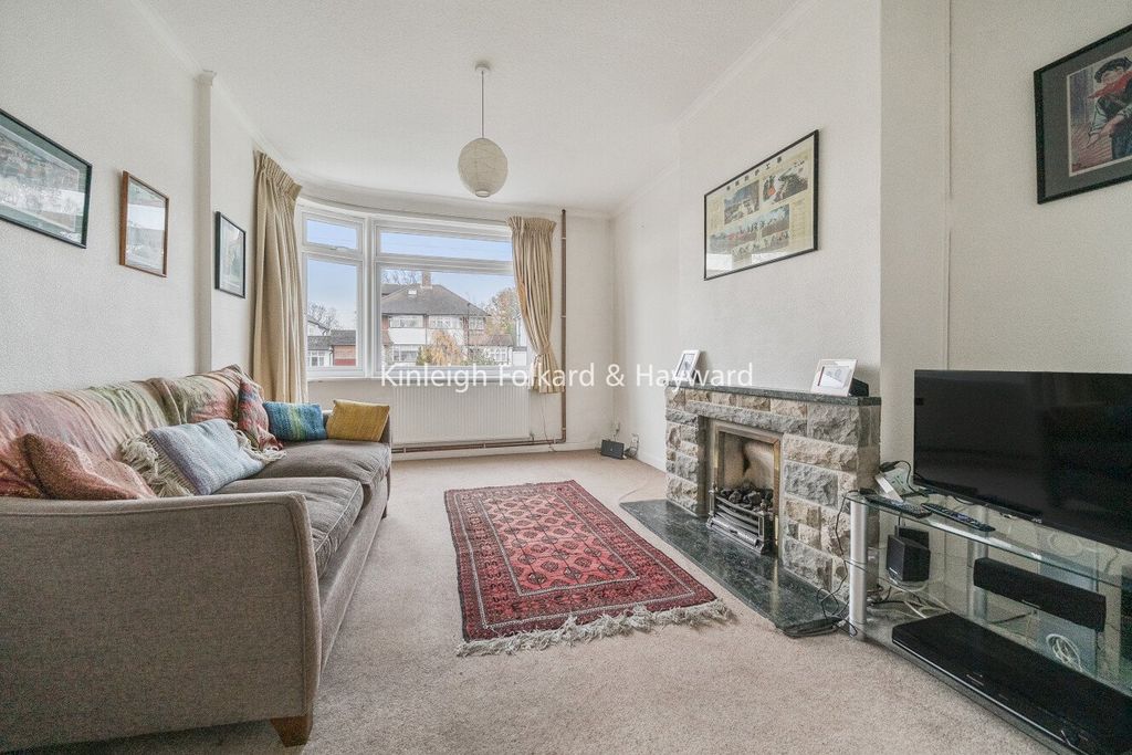 Property photo 3 of 18 Picture No. 06