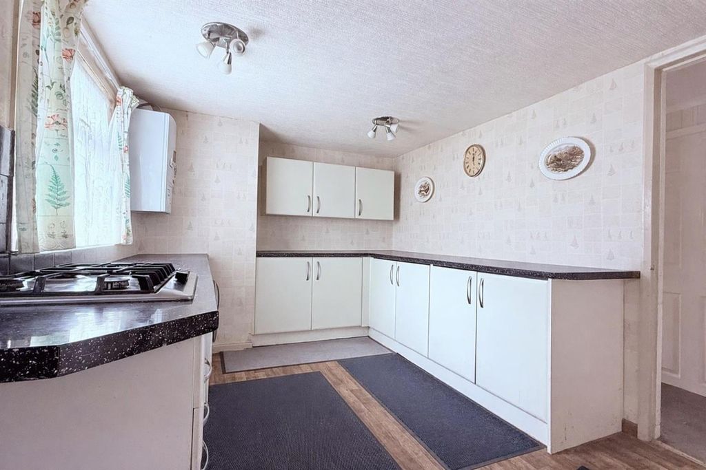 Property photo 3 of 9 4Bee3c73-B89d-4Dbf-8De1-Bc5200944174.Png