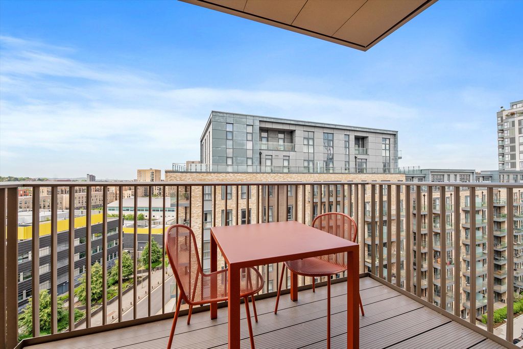 Property photo 1 of 16 Image