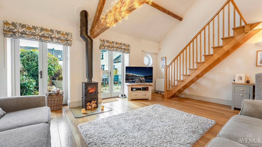 Property photo 2 of 34 4896233