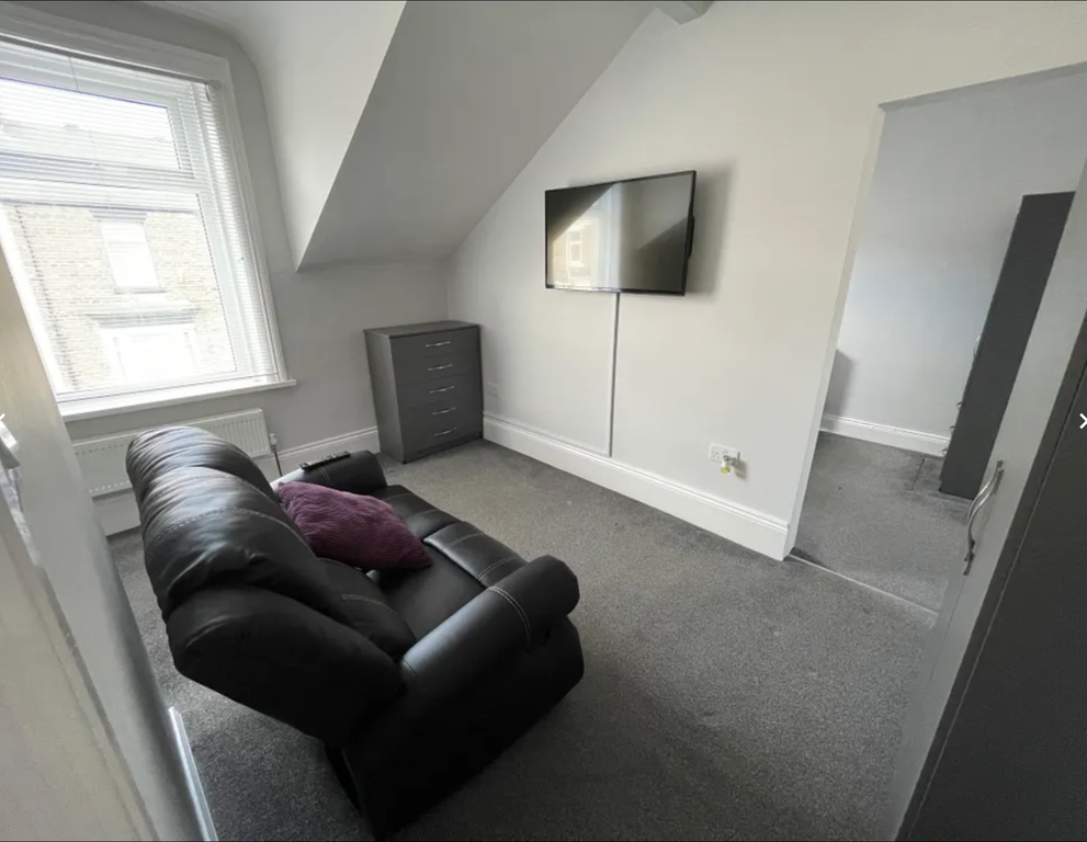 Property photo 2 of 10 Property