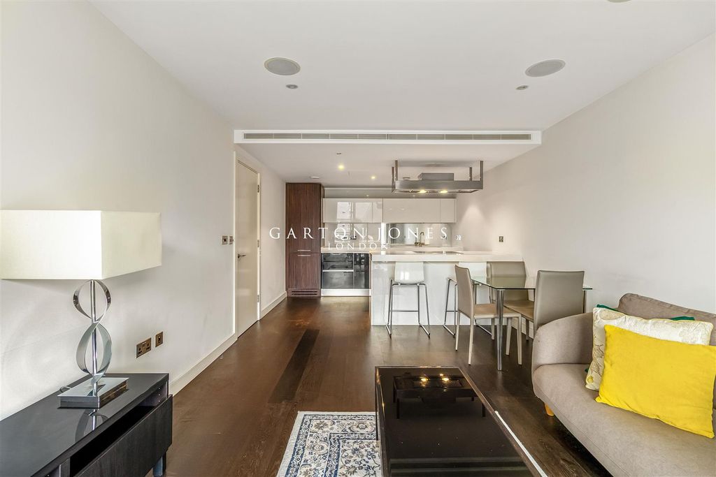 Property photo 2 of 18 Reception