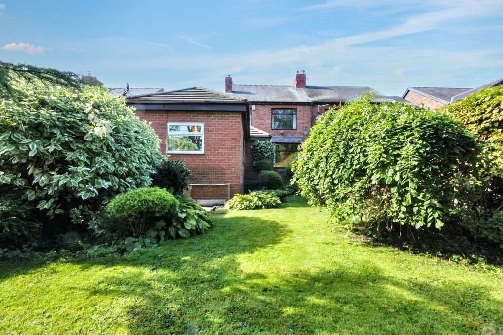 Property photo 2 of 32