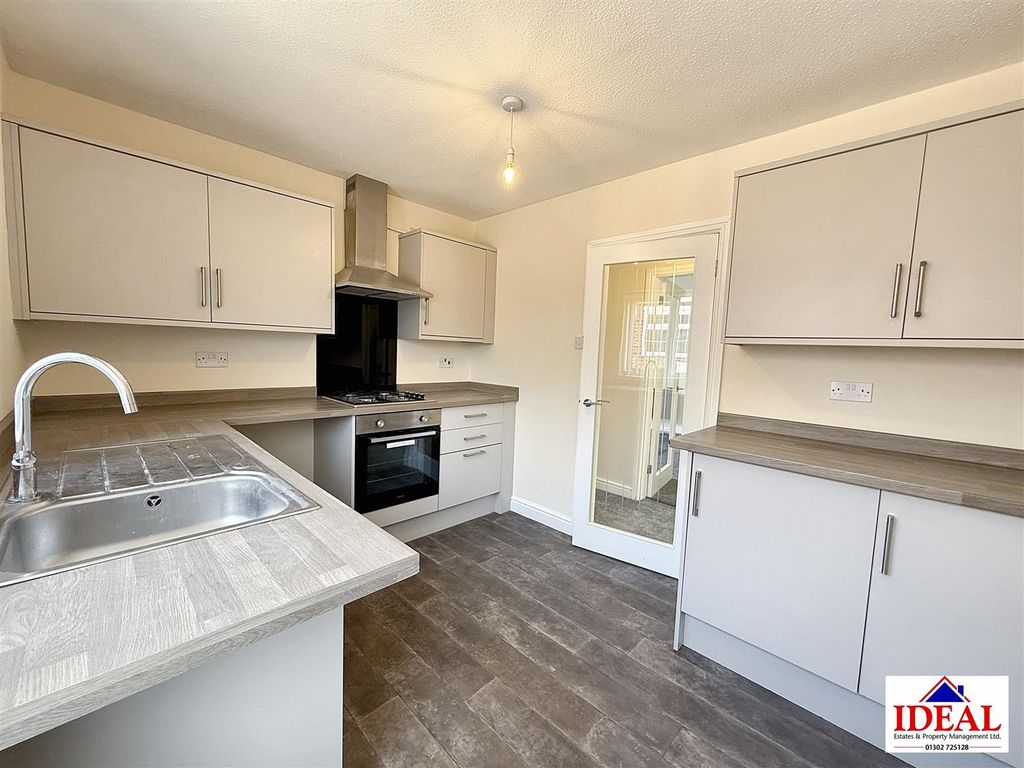 Property photo 3 of 14 Image00010.Jpg