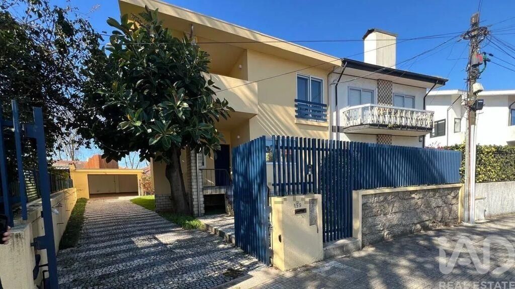 Property photo 1 of 26