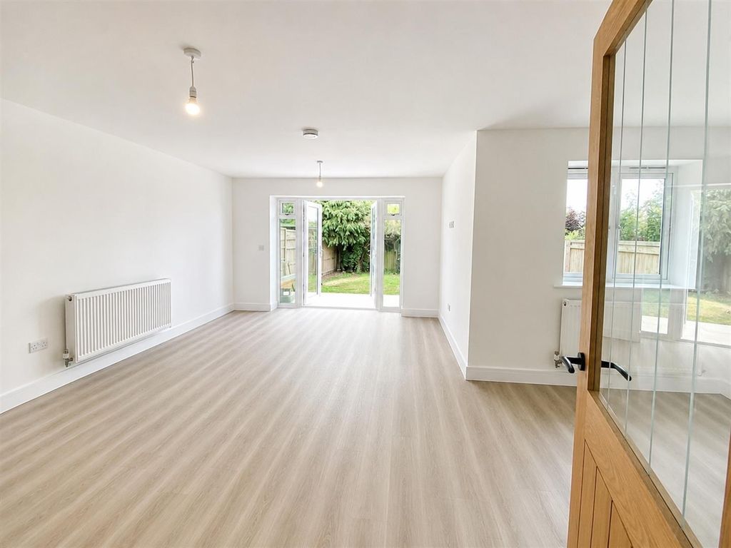Property photo 3 of 10 Reception/Kitchen/Dining