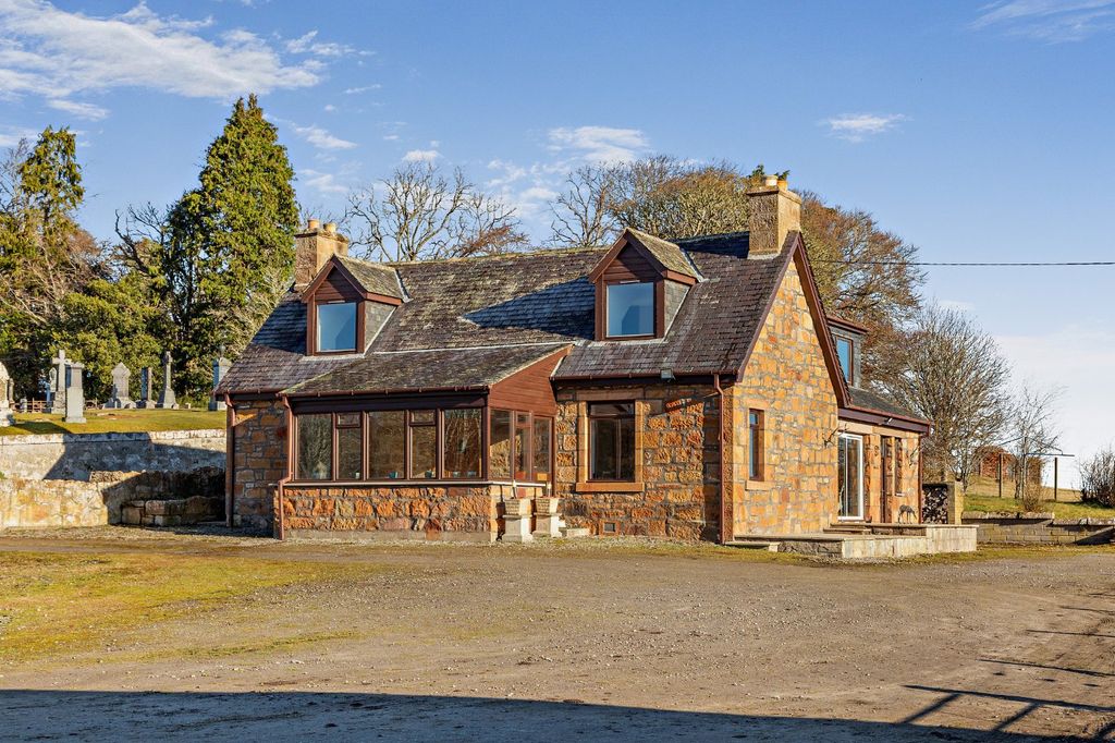 Property photo 2 of 29 Logie Easter Cottage