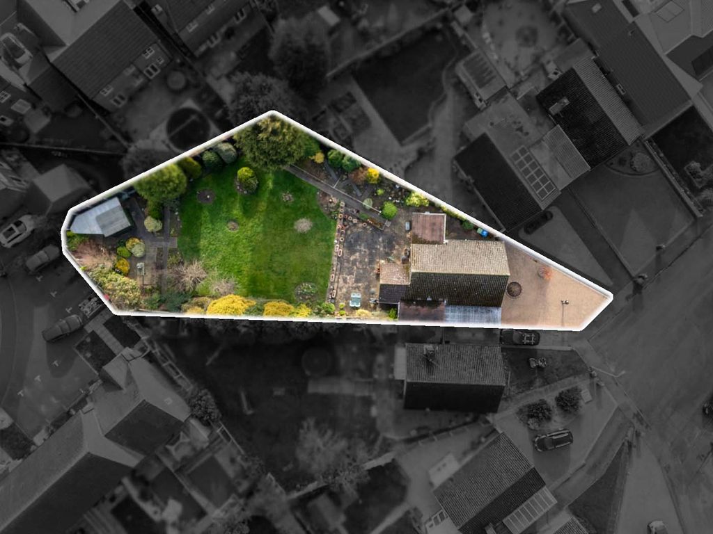 Property photo 3 of 30 5Highclifferoadtamworthb771Ed1Copyborder